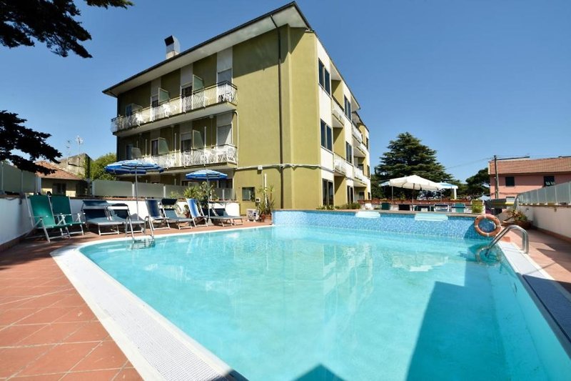 Hotel Diano Marina in Diano Marina, Genua Pool