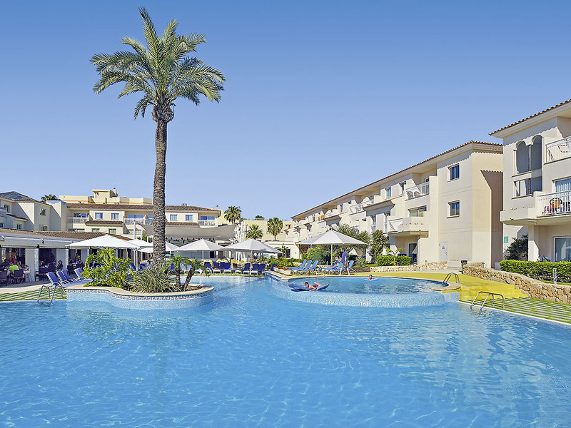 Isla de Cabrera Aparthotel & Hotel in Colònia de Sant Jordi, Mallorca Pool