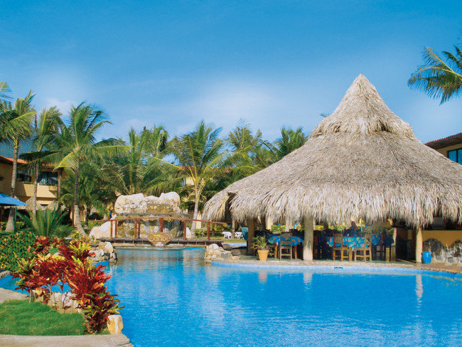 Pueblo Caribe in Playa el Tirano, Caracas (Venezuela) Pool